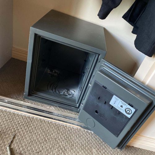 Do I need to install / bolt down my safe?